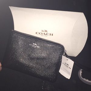 Coach wristlet (Authentic) NEW WITH TAGS!